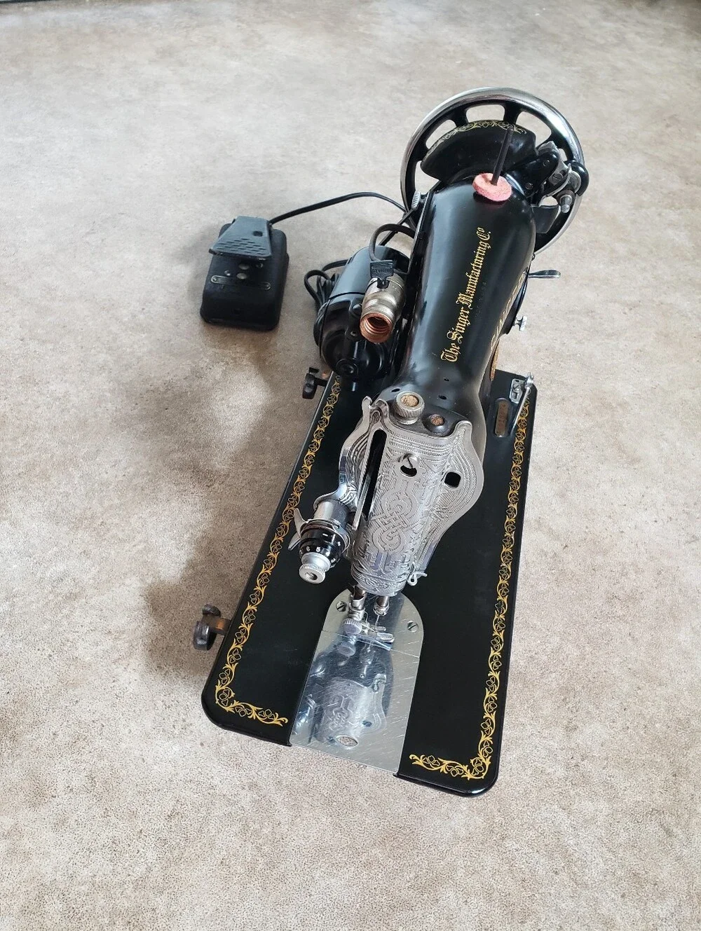 Singer Sewing Machine Model 15 - Picture 3 of 8